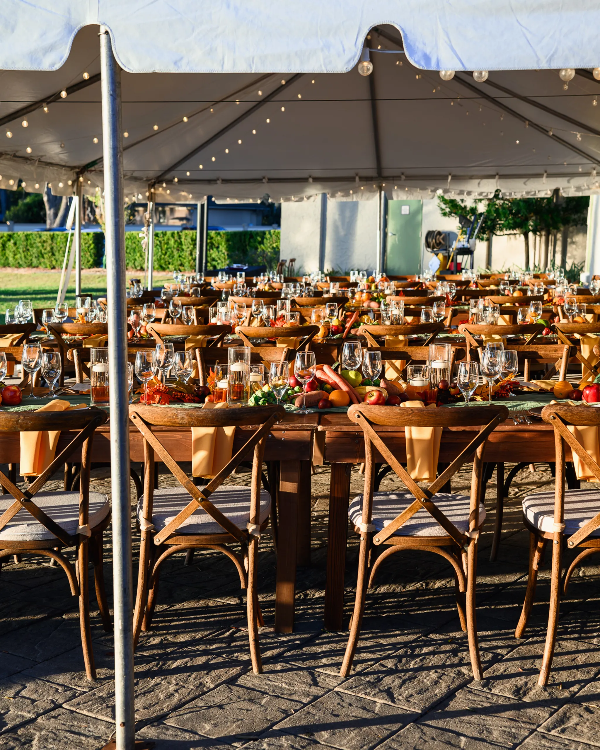 The full dining tent at Bolles harvest dinner